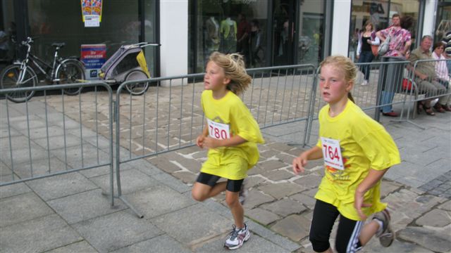 ../Images/BenefizlaufMerseburg2011 (41).jpg